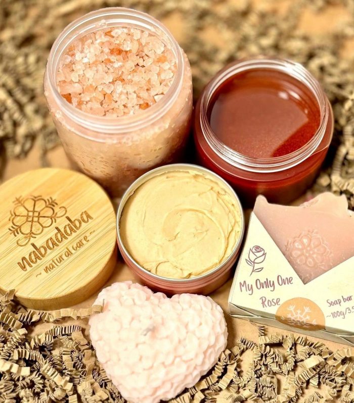 Pomme d'Amour Valentine’s Day Gift Set with Shea Butter, Himalayan Salt Scrub and Rose Soap | Natural Bath & Body Care for Her