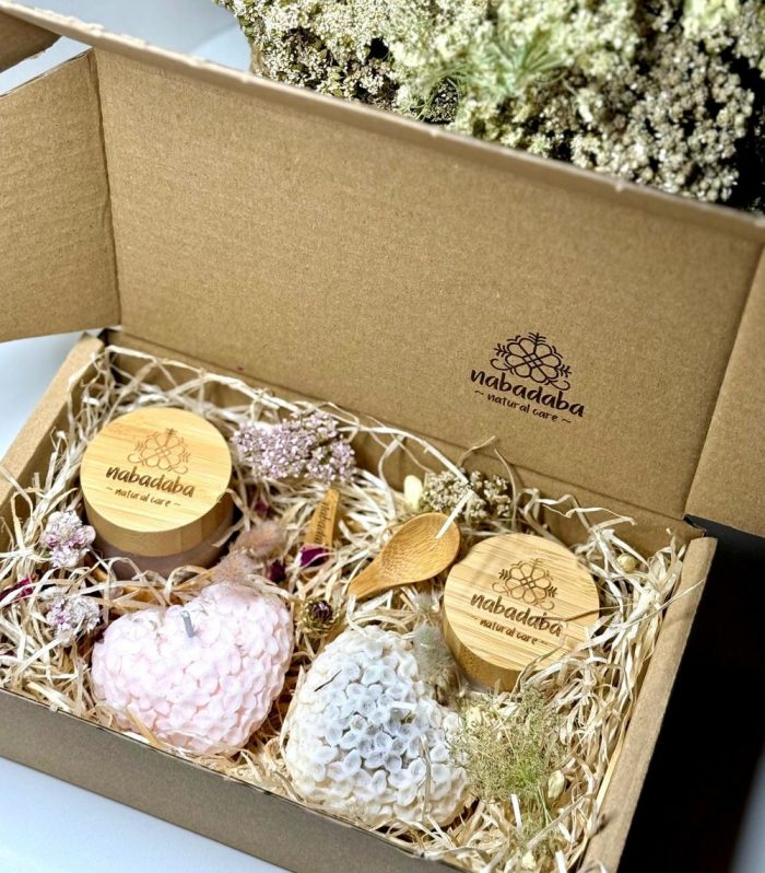 Face Mask Gift Set for Sensitive Skin - Natural White and Pink Clay Masks with Bamboo Bowl and Tools - Soothing Calming Skincare Kit